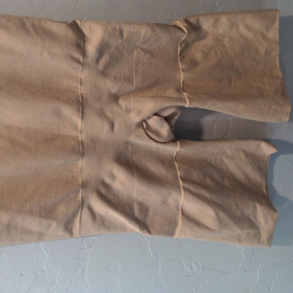 ASSETS BY SPANX FULL BODY SHAPEWEAR - Picture 6 of 11